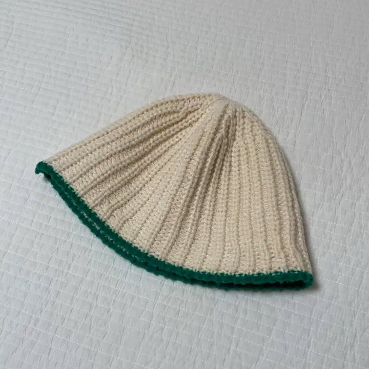 [BUNJANG] Ivory Green Knit Beanie / 착샷O) 아이보리 그린 배색 니트짜임 비니
