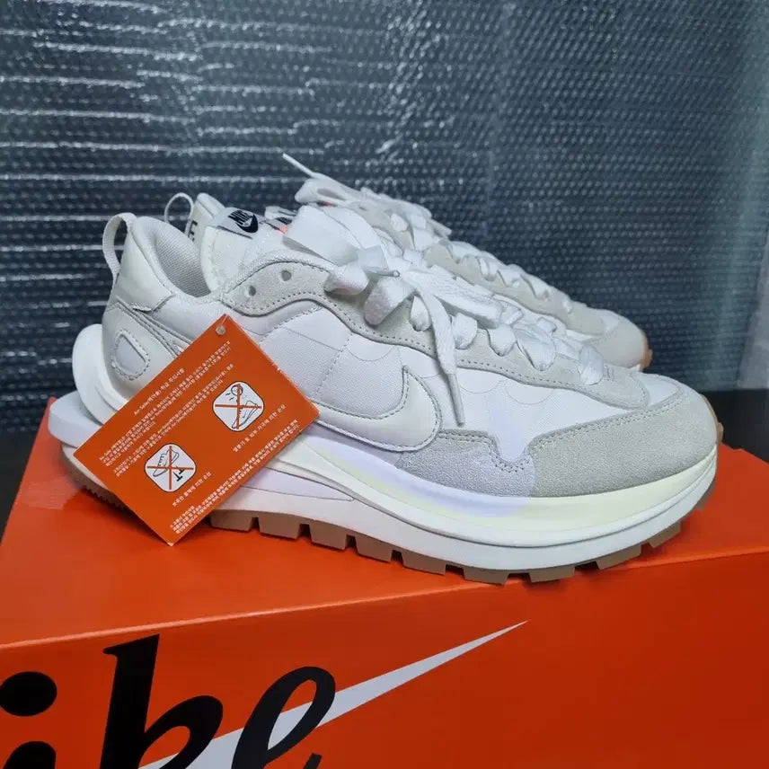 [BUNJANG] Nike Sacai Vaporwaffle White Sneakers / 나이키사카이 베이퍼와플 화이트 [265] 새상품