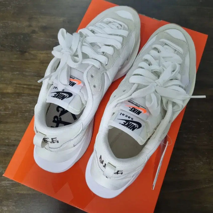 [BUNJANG] Nike Sacai Vaporwaffle White Sneakers / 나이키사카이 베이퍼와플 화이트 [265] 새상품