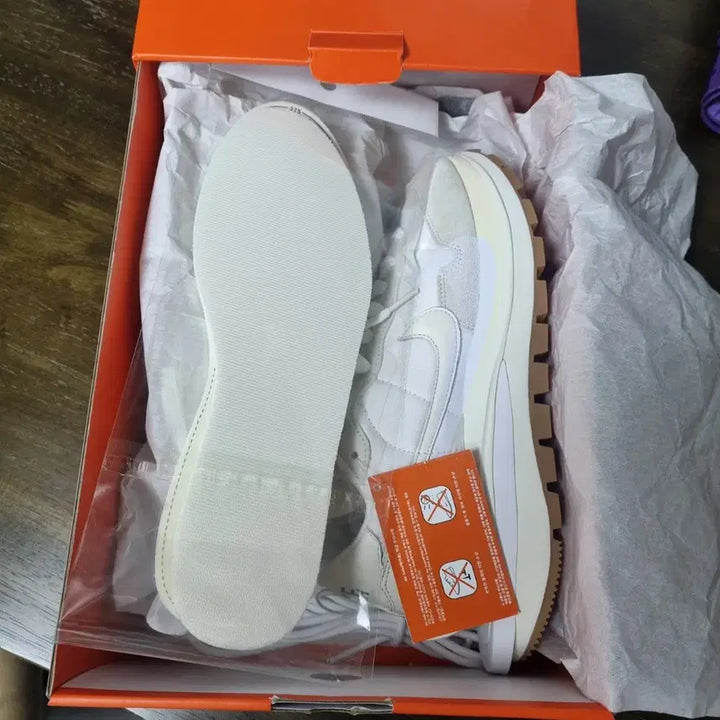 [BUNJANG] Nike Sacai Vaporwaffle White Sneakers / 나이키사카이 베이퍼와플 화이트 [265] 새상품