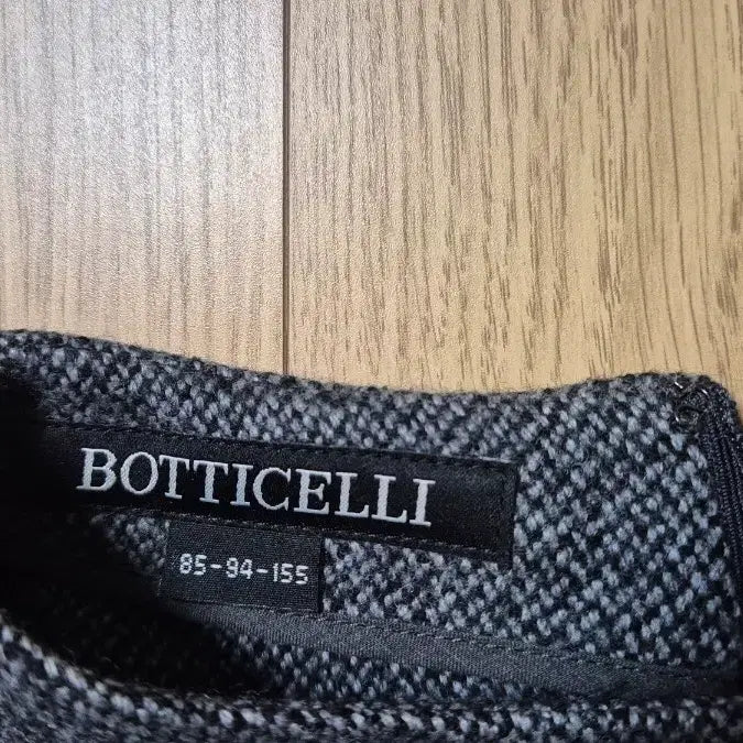 [SOLD OUT] 보티첼리 이태리 수입 울실크캐시미어 원피스