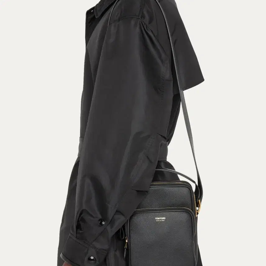 [BUNJANG] Tom Ford Berkeley Leather Messenger Bag Black / 톰포드 버클리 레더 메신저백 블랙