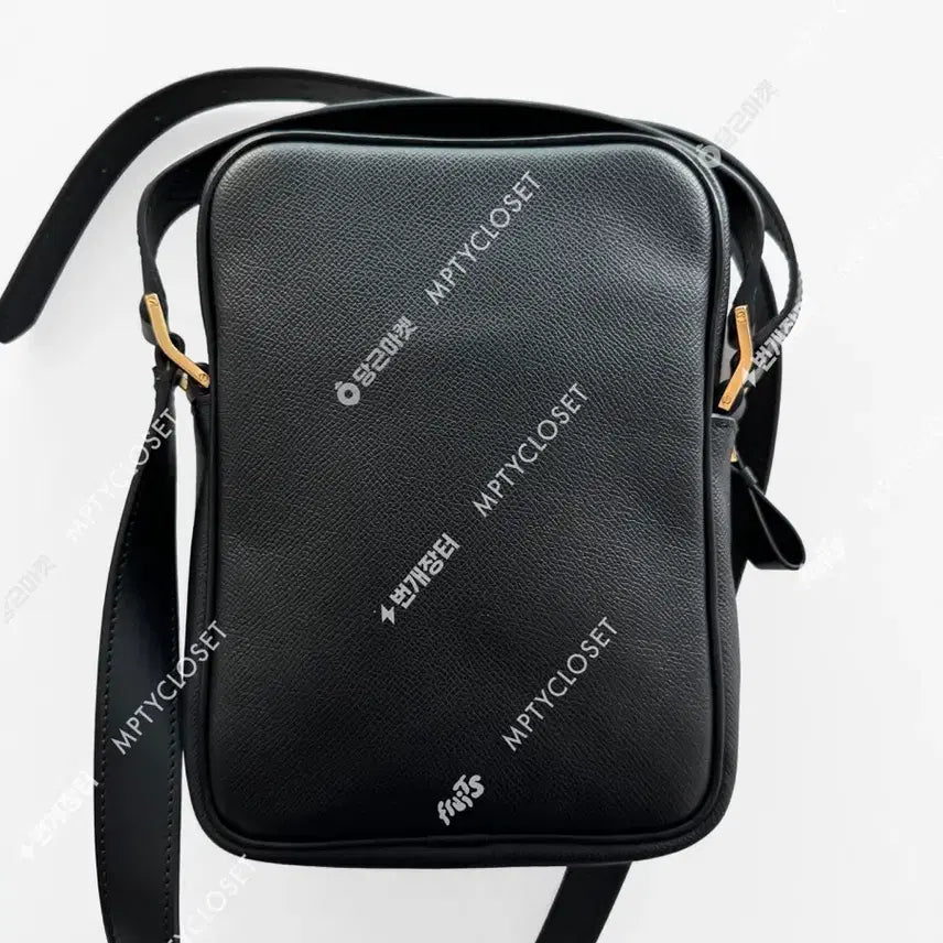 [BUNJANG] Tom Ford Berkeley Leather Messenger Bag Black / 톰포드 버클리 레더 메신저백 블랙