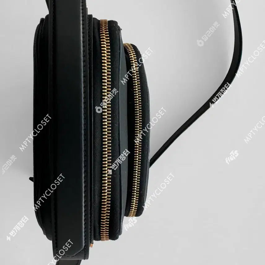 [BUNJANG] Tom Ford Berkeley Leather Messenger Bag Black / 톰포드 버클리 레더 메신저백 블랙