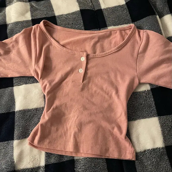 [BUNJANG] Pink Layered Button Crop Top - Unspecified Version / 핑크 레이어드 단추 크롭 반팔 티 에이블리 교신