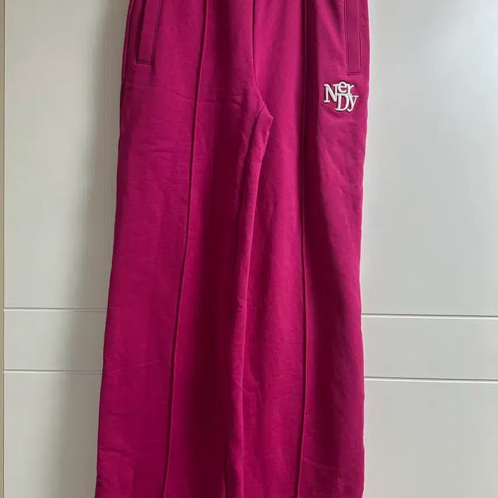 [BUNJANG] NERDY Women's Wide Sweatpants Plum / 새상품)널디 엔와이디 여성우먼스 와이드 스웻팬츠 플럼 트레이닝 바지 xs