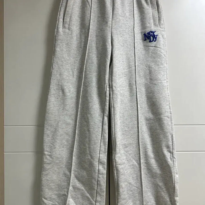 [BUNJANG] NERDY Women's Wide Sweatpants Plum / 새상품)널디 엔와이디 여성우먼스 와이드 스웻팬츠 플럼 트레이닝 바지 xs