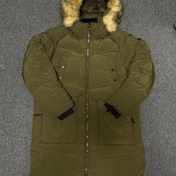 [SOLD OUT] 콜롬비아 롱패딩 카키