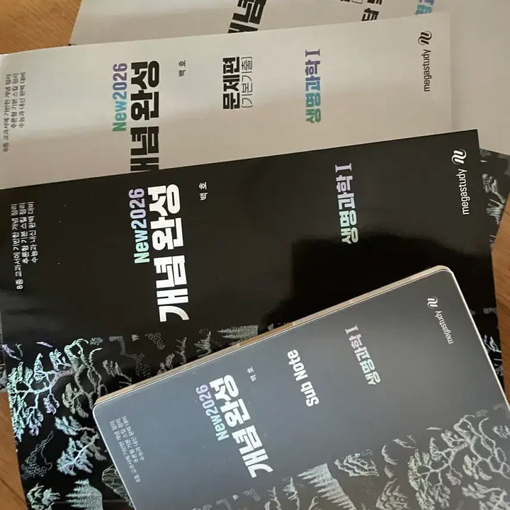 [BUNJANG] Baekho 2026 Life Science 1 (4-Book Set) / 백호 2026 생명과학1 (4권세트) 거의 새거