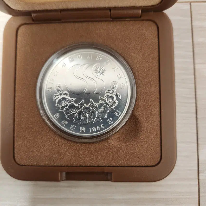 [BUNJANG] 1986 Seoul Asian Games Commemorative Silver Coin / 1986 서울 아시안게임 기념 은화