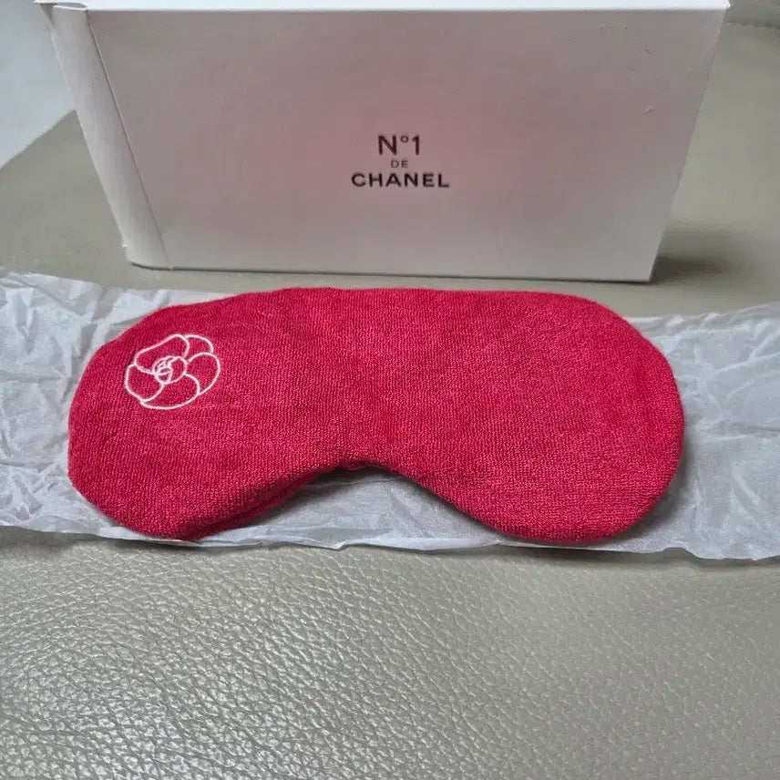 [BUNJANG] Chanel Camellia Sleep Mask / (새상품) 샤넬 까멜리아 수면 찜질 안대