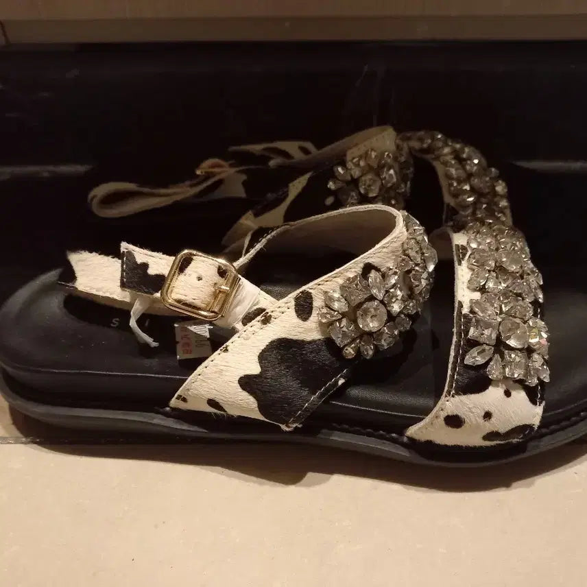 [BUNJANG] Sisley Leather Cubic Sandals (235) / 시슬리 샌들(235)