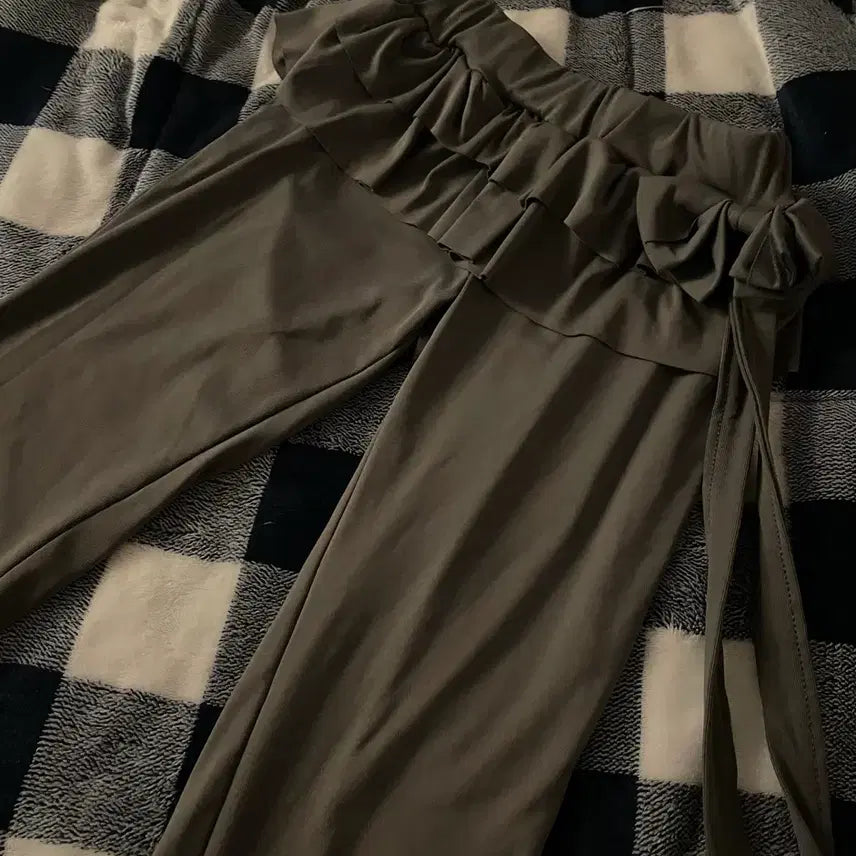 [BUNJANG] Lowrise Frill Bootcut Leggings / 로우라이즈 프릴 부츠컷 레깅스 에이블리 교신