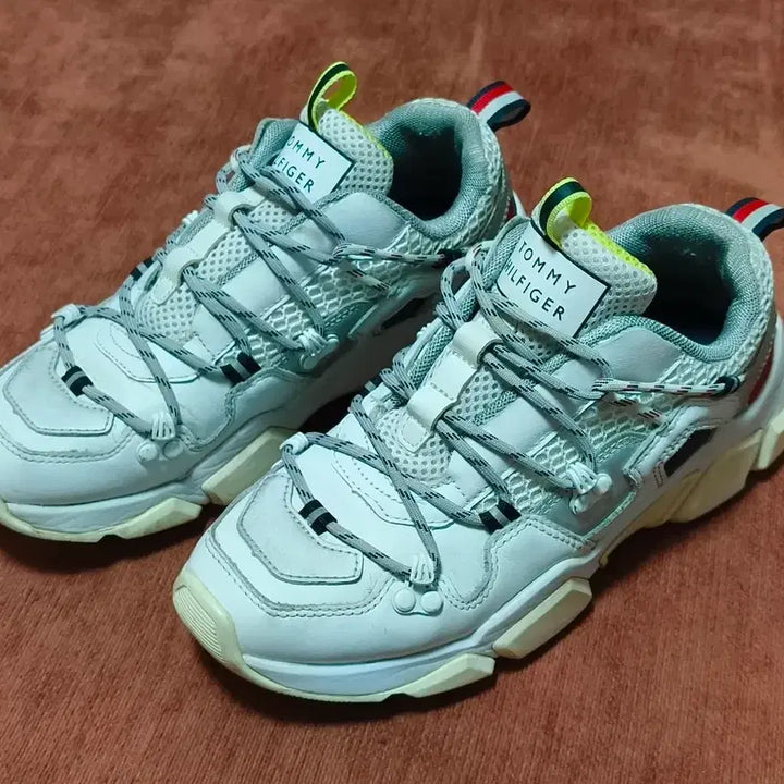 [BUNJANG] Tommy Hilfiger City Voyager Chunky Sneakers 235 / 토미힐피거 시티 보이저 청키 스니커즈 235