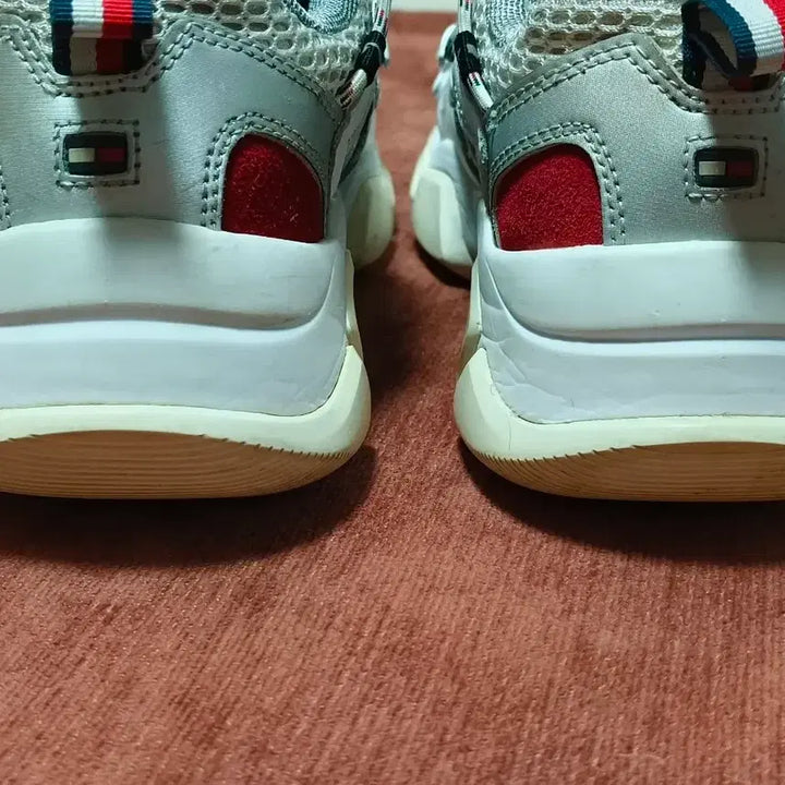 [BUNJANG] Tommy Hilfiger City Voyager Chunky Sneakers 235 / 토미힐피거 시티 보이저 청키 스니커즈 235