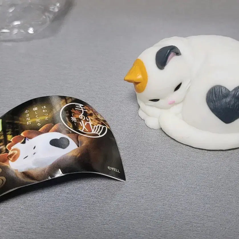 [BUNJANG] Miniature Tricolor Cat Mood Lamp / 손위의 작은 등불 고양이 무드등 가챠 미니어처 키링 삼색이 수면등