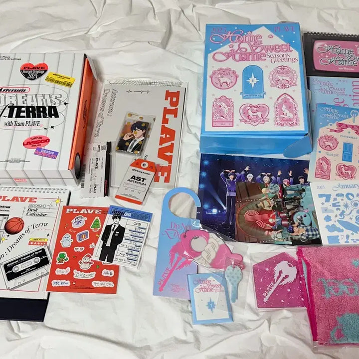 [BUNJANG] PLAVE Merchandise Bundle Set / 플레이브 굿즈/시그/키트/잡지 등 양도