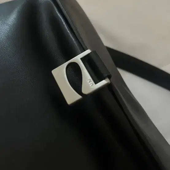 [BUNJANG] Heritage Black Designer Bag / 디자이너가방 아니 헤리티지블랙 백팝니다.