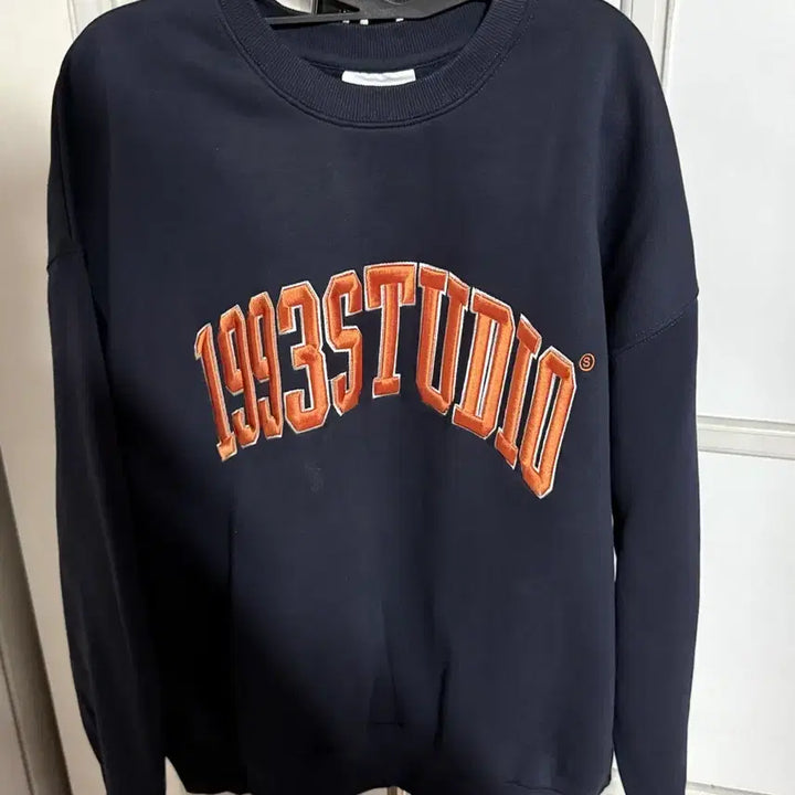 [BUNJANG] 1993STUDIO Navy M Size Fleece Sweatshirt / 1993STUDIO 맨투맨