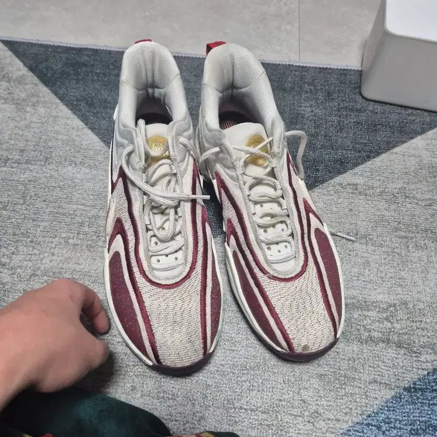 [BUNJANG] Nike Cosmic Unity 2 Coconut Red Sneakers / 나이키 코스믹유니티2 코코넛 레드