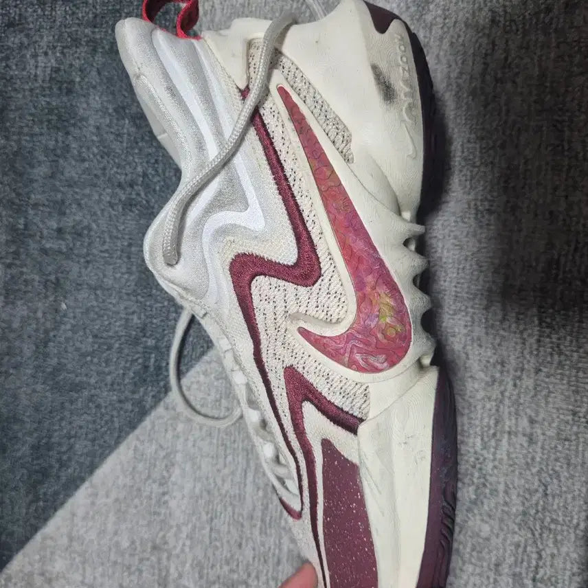 [BUNJANG] Nike Cosmic Unity 2 Coconut Red Sneakers / 나이키 코스믹유니티2 코코넛 레드