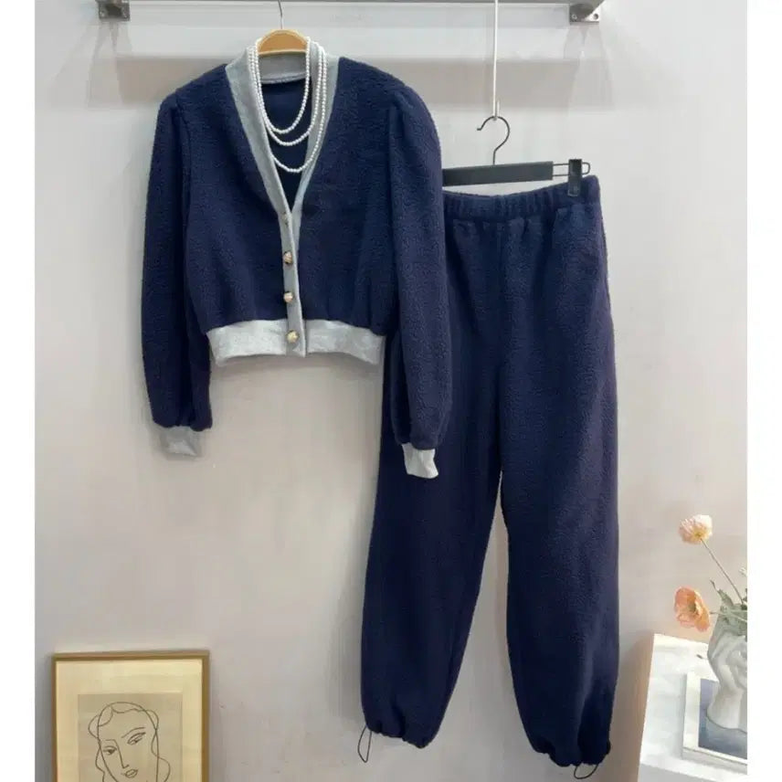 [BUNJANG] Unbranded Pompom Shoulder Puff Cardigan & Jogger Set / 뽀글이  어깨퍼프가디건 조거셋업