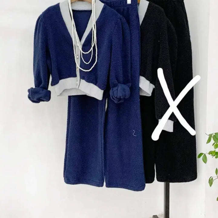 [BUNJANG] Unbranded Pompom Shoulder Puff Cardigan & Jogger Set / 뽀글이  어깨퍼프가디건 조거셋업