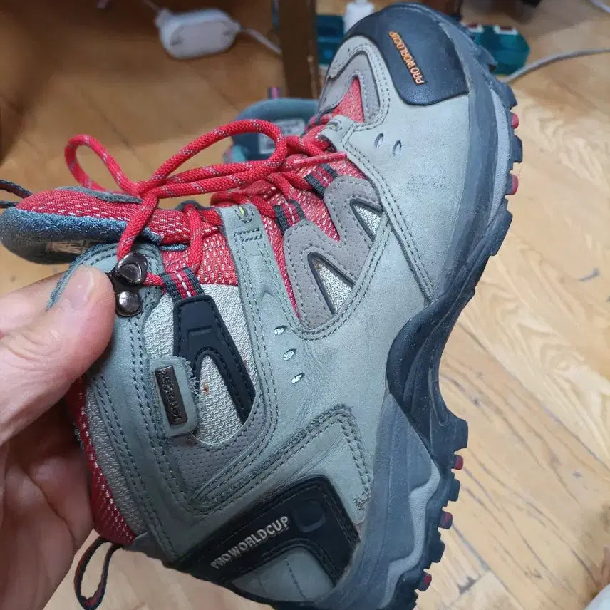 [BUNJANG] Pro Worldcup Gore-Tex Hiking Boots 235 / 프로월드컵 고어텍스 등산화 235