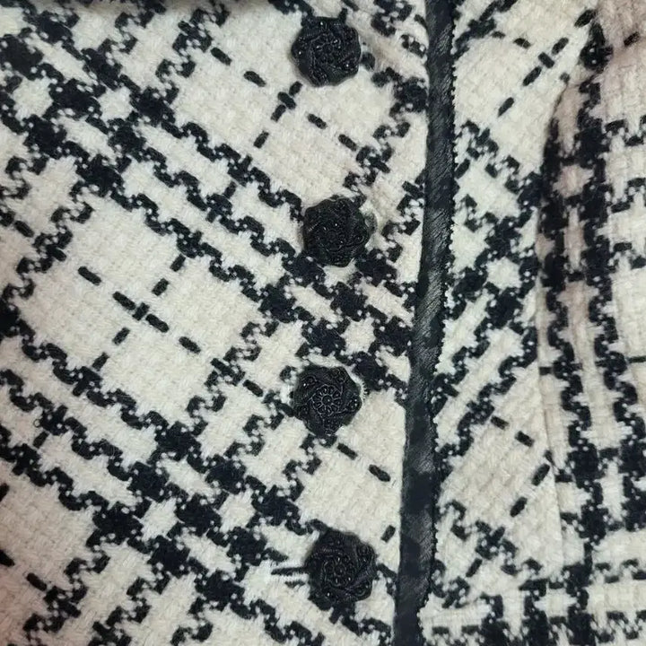 [BUNJANG] Line Checkered Lace Trim Jacket / 급처상태좋음!LINE 샤넬느낌 테두리레이스장미단추 체크공주자켓 레니본st
