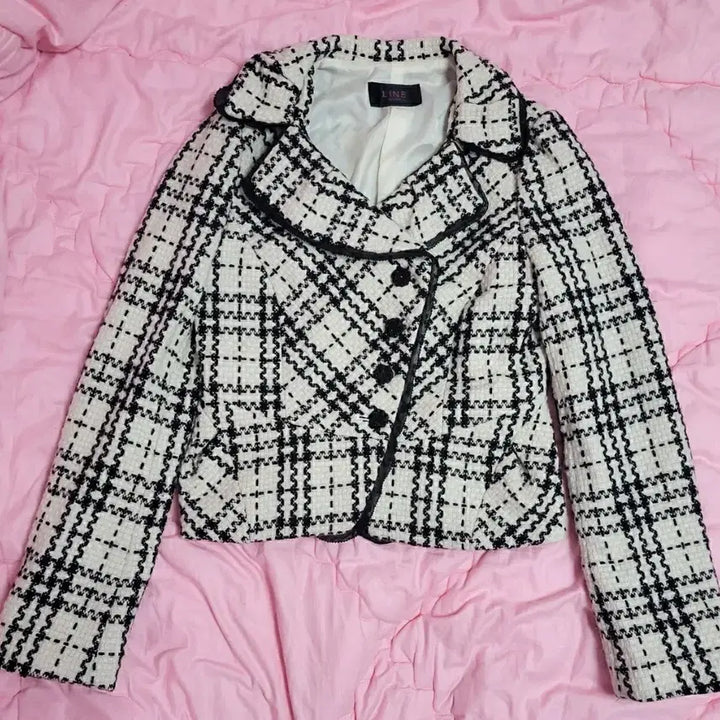 [BUNJANG] Line Checkered Lace Trim Jacket / 급처상태좋음!LINE 샤넬느낌 테두리레이스장미단추 체크공주자켓 레니본st