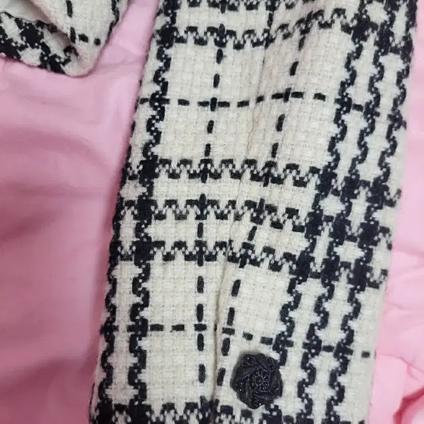[BUNJANG] Line Checkered Lace Trim Jacket / 급처상태좋음!LINE 샤넬느낌 테두리레이스장미단추 체크공주자켓 레니본st