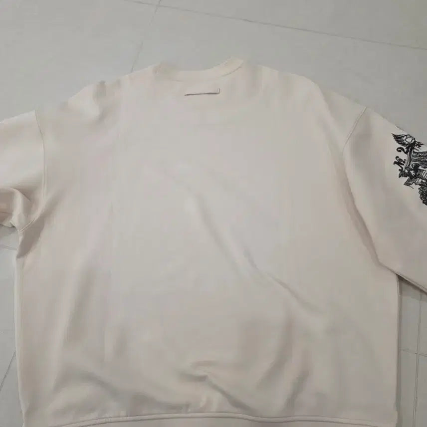 [BUNJANG] Songzio Homme Appearance Ivory Embroidered Sweatshirt / [95] 송지오옴므 APPEARANCE 맨투맨 티셔츠 아이보리