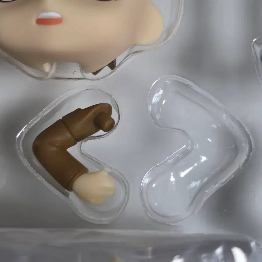 [BUNJANG] Attack on Titan Levi Ackerman Nendoroid Figure / 진격의 거인 리바이 아커만 넨도 넨도로이드 390 피규어 굿즈