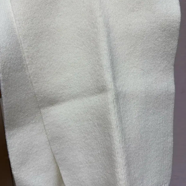 [BUNJANG] Ivory Fluffy Scarf / (새상품) 아이보리 폭닥 목도리