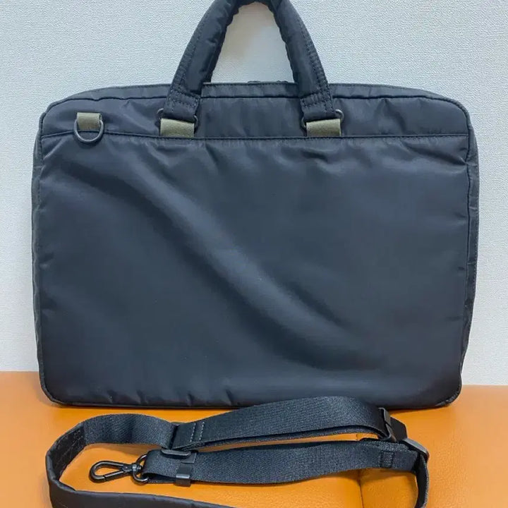 [BUNJANG] Mandarina Duck Pilot Briefcase P8C01 / 만다리나덕 파일럿 서류가방 p8c01