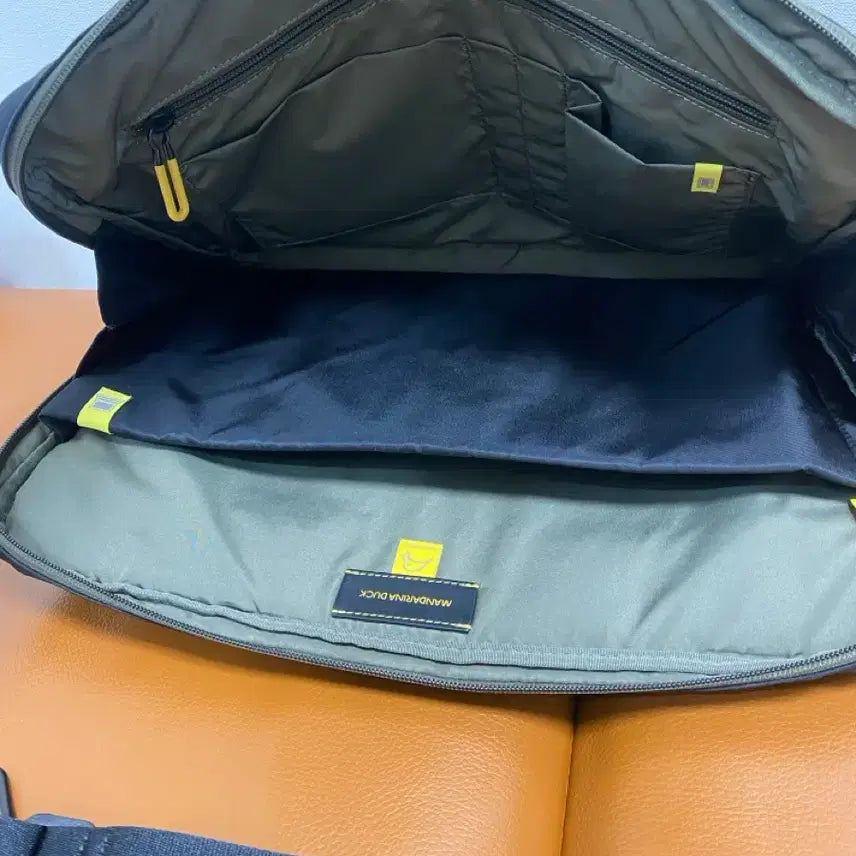 [BUNJANG] Mandarina Duck Pilot Briefcase P8C01 / 만다리나덕 파일럿 서류가방 p8c01