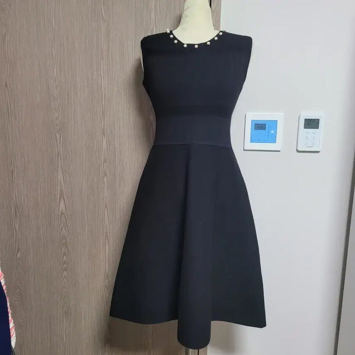 [BUNJANG] Jill Stuart Pearl Embellished Black A-line Dress / 주말특가!!  질스튜어트 진주 장식 블랙 A라인 원피스