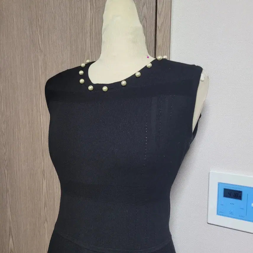 [BUNJANG] Jill Stuart Pearl Embellished Black A-line Dress / 주말특가!!  질스튜어트 진주 장식 블랙 A라인 원피스