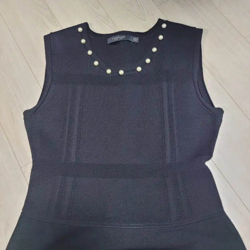 [BUNJANG] Jill Stuart Pearl Embellished Black A-line Dress / 주말특가!!  질스튜어트 진주 장식 블랙 A라인 원피스