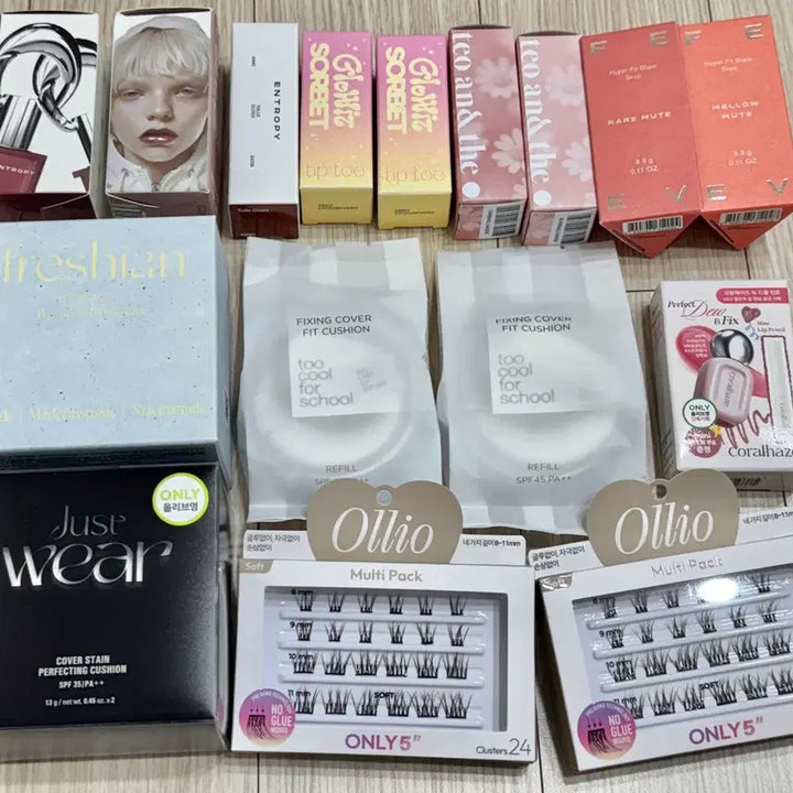 [BUNJANG] Cosmetics Bundle Set (Tint, Cushion, Eyelashes) / 미개봉 화장품 정리 - 틴트,쿠션,노글루속눈썹