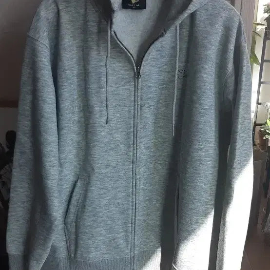 [BUNJANG] Whatitisnt Hoodie (M) / 왓잇이즌 후드집업(M)