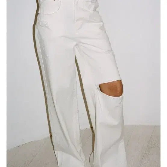 [SOLD OUT] [마뗑킴] SIGNATURE DENIM IN WHITE