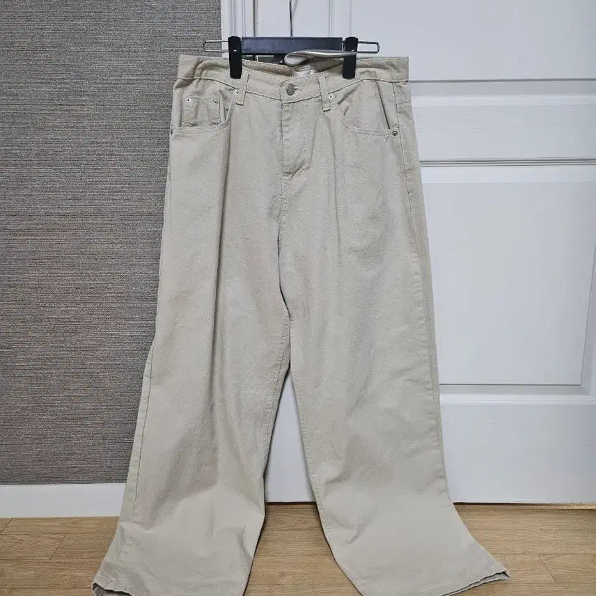 [SOLD OUT] 베이지 와이드 데님 팬츠 (32인치 정도)