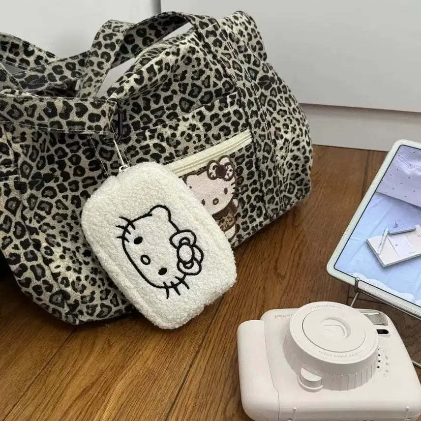 [BUNJANG] Hello Kitty Pouch / 헬로키티 뽀글 파우치