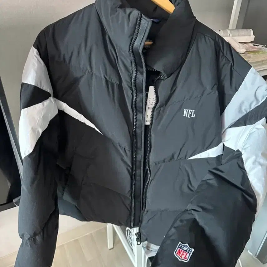 [BUNJANG] NFL Black Down Padded Jumper / NFL 블랙 패딩 점퍼