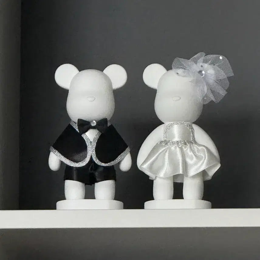 [BUNJANG] Bearbrick Wedding Couple Figure / 베어브릭 웨딩 커플 인형