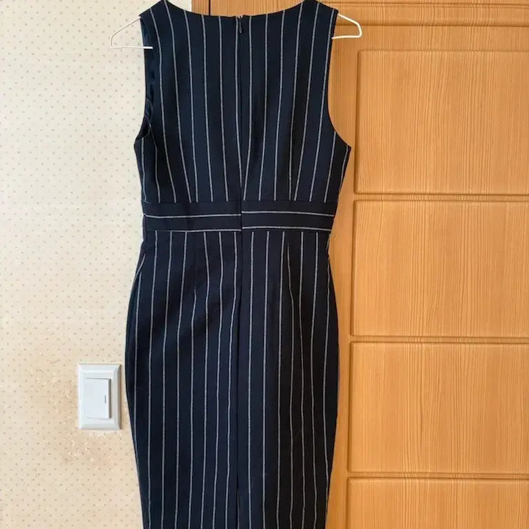 [BUNJANG] SO LOVELY Striped Sleeveless Dress / SO, LOVELY 스트라이프 슬리브리스 원피스