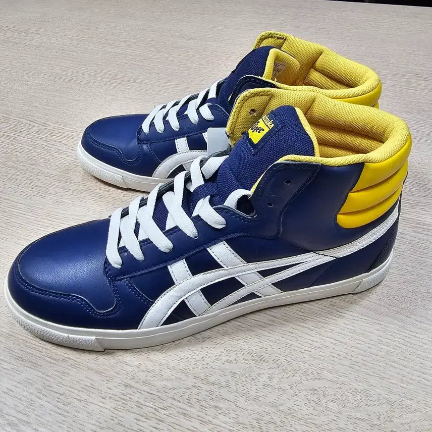[BUNJANG] Onitsuka Tiger High Top Navy Sneakers 260mm / 오니츠카타이거 하이탑 네이비 운동화 260 ㅡ 0123