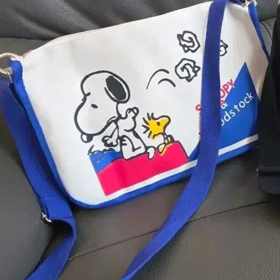 [BUNJANG] Snoopy Crossbody Bag / 스누피 크로스가방
