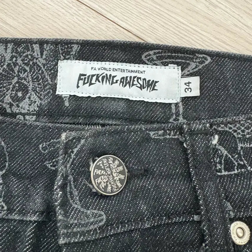 [BUNJANG] Fucking Awesome Reflective Pants / 퍼킹어썸 리플렉티브 팬츠